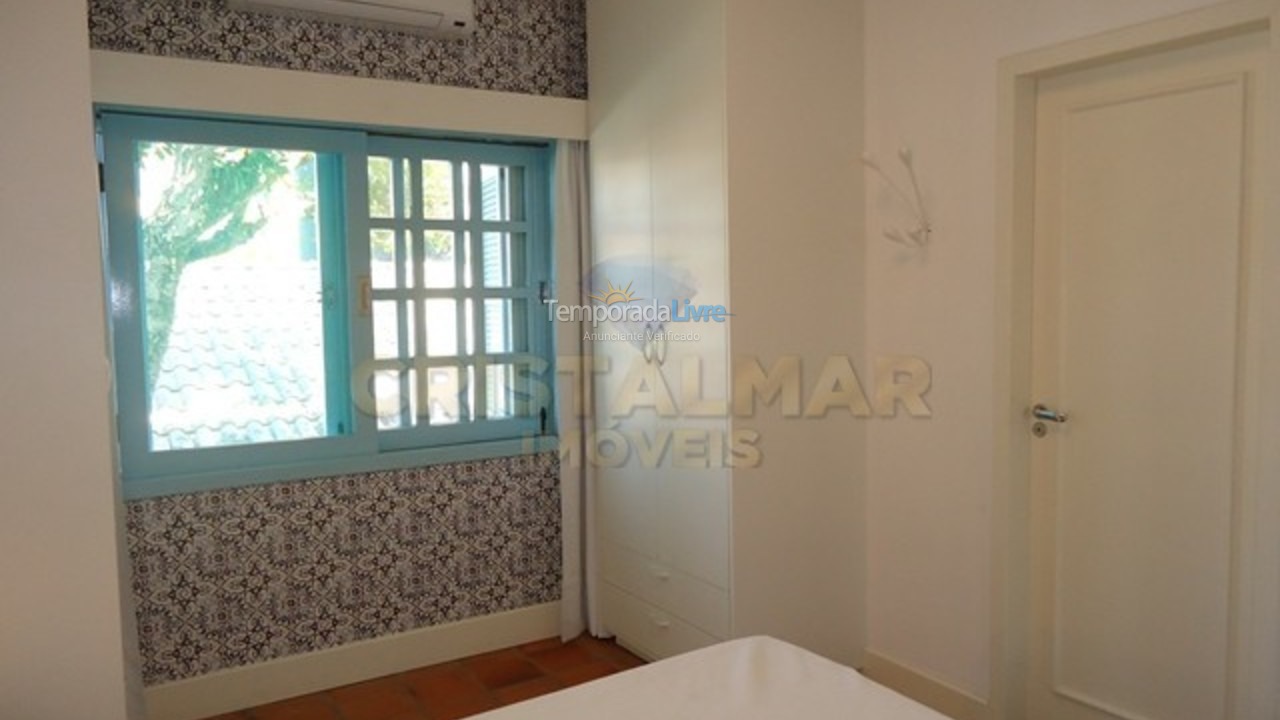 Casa para aluguel de temporada em Bombinhas (Praia de Bombinhas)