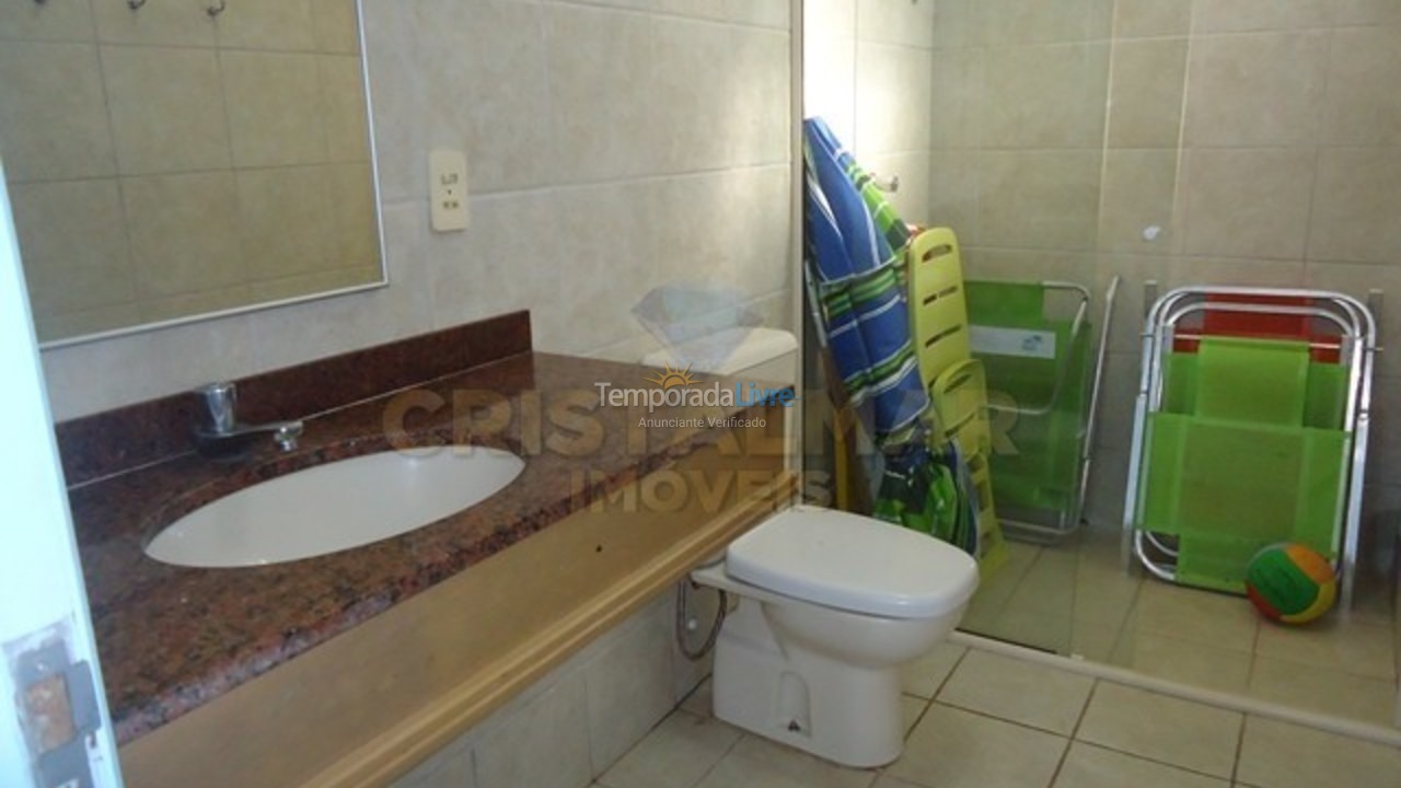 Casa para aluguel de temporada em Bombinhas (Praia de Bombinhas)