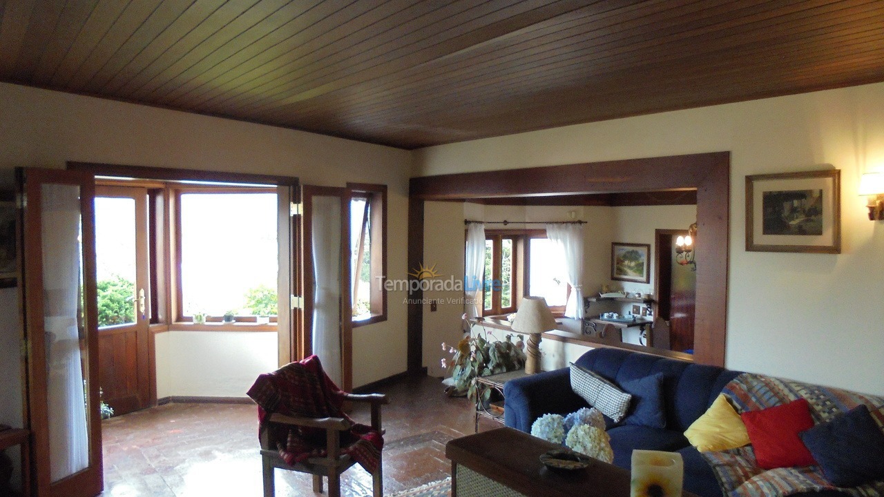 Casa para alquiler de vacaciones em Campos do Jordão (Capivari)