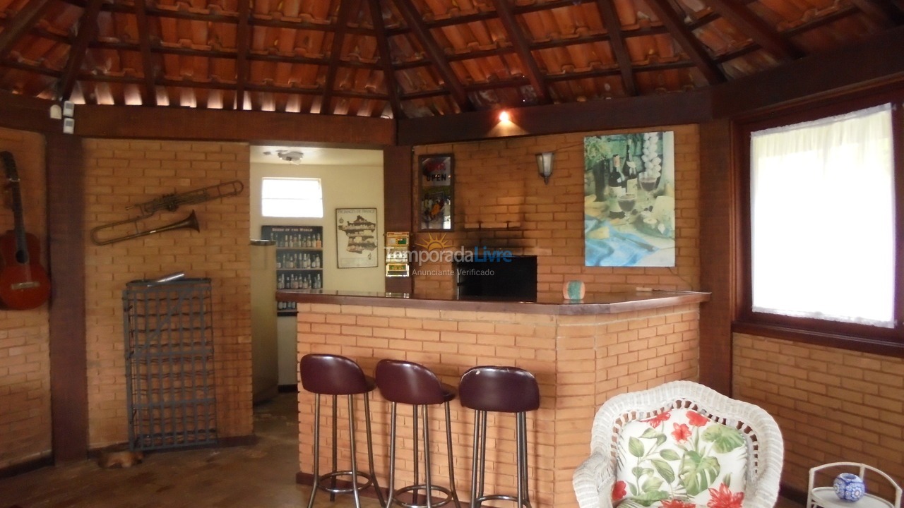 Casa para alquiler de vacaciones em Campos do Jordão (Capivari)