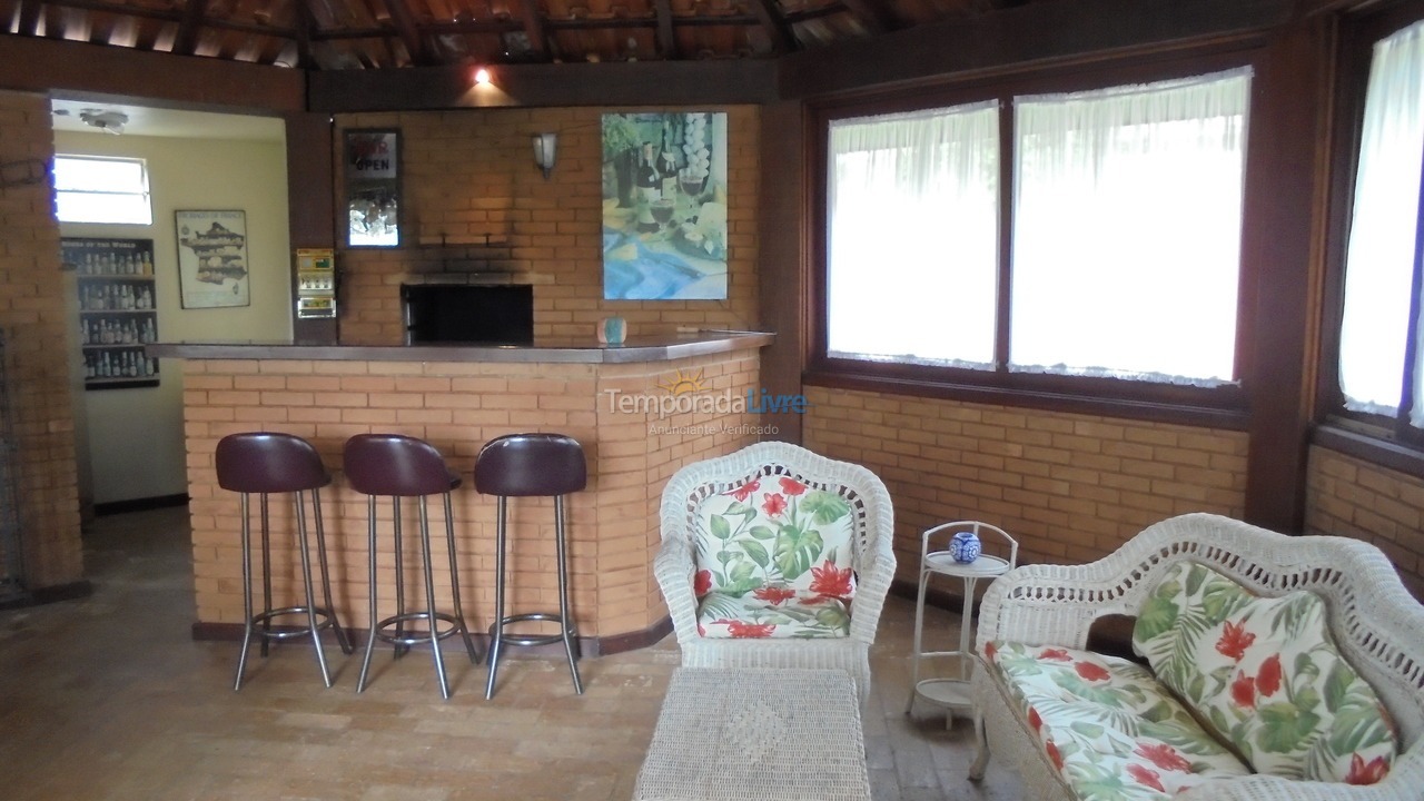 Casa para alquiler de vacaciones em Campos do Jordão (Capivari)