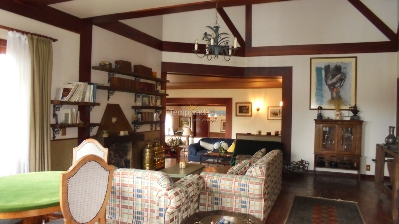 Casa para alquiler de vacaciones em Campos do Jordão (Capivari)
