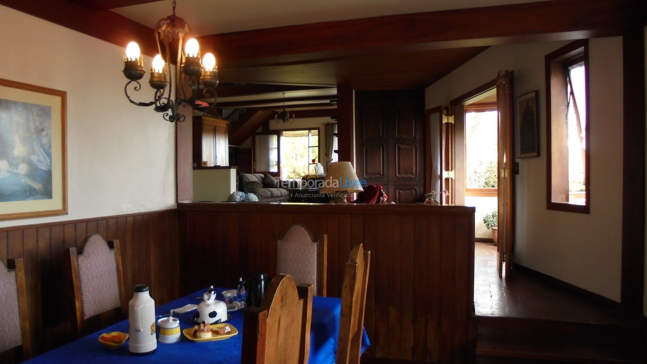 Casa para alquiler de vacaciones em Campos do Jordão (Capivari)