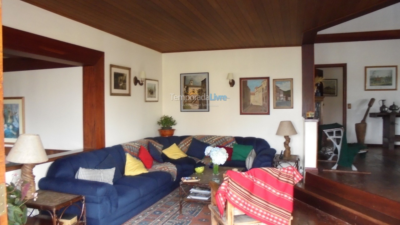 Casa para alquiler de vacaciones em Campos do Jordão (Capivari)