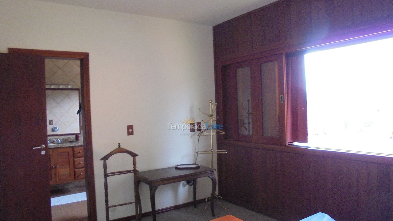 Casa para alquiler de vacaciones em Campos do Jordão (Capivari)