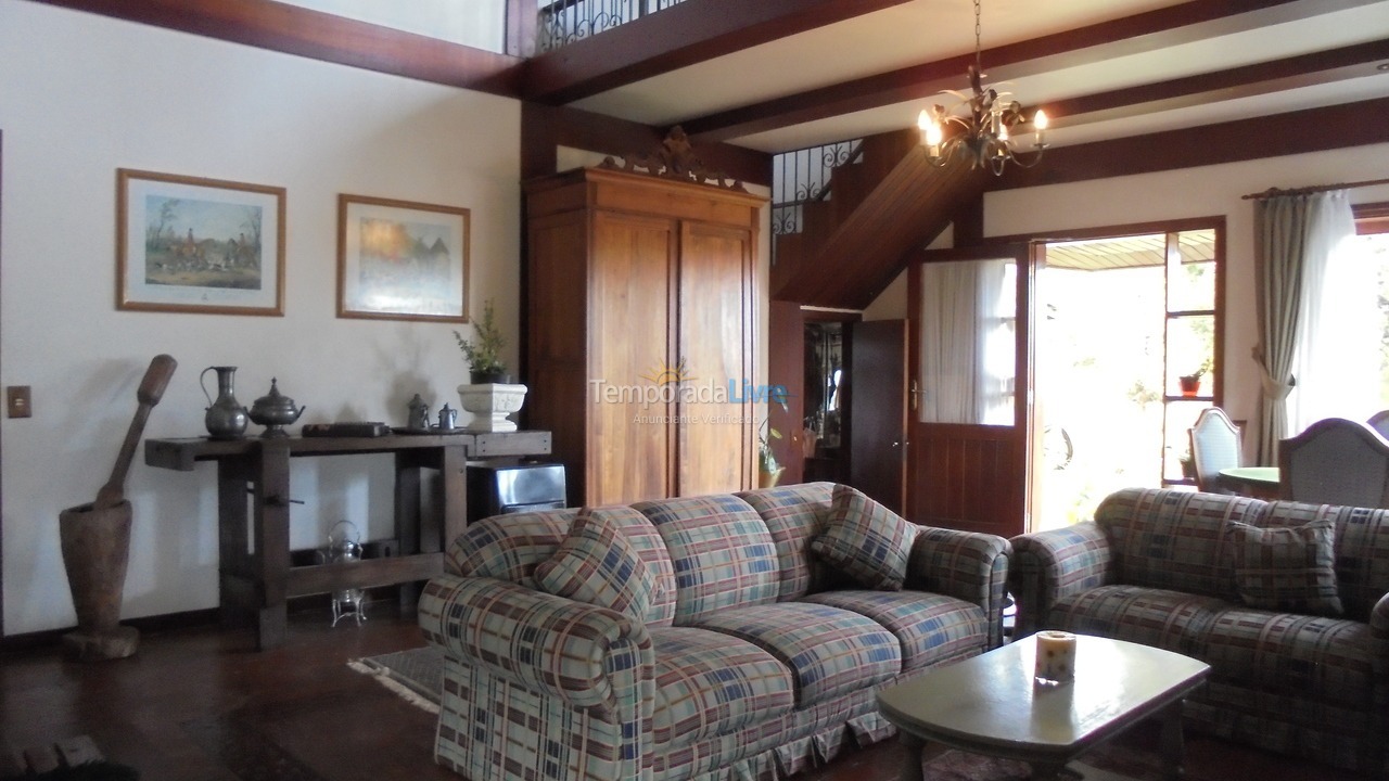 Casa para alquiler de vacaciones em Campos do Jordão (Capivari)