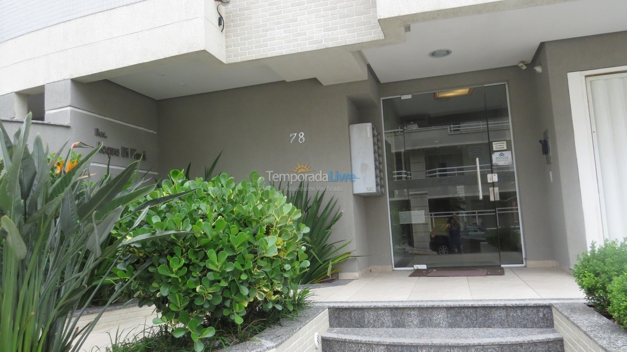 Apartamento para aluguel de temporada em Bombinhas (Praia de Bombas)