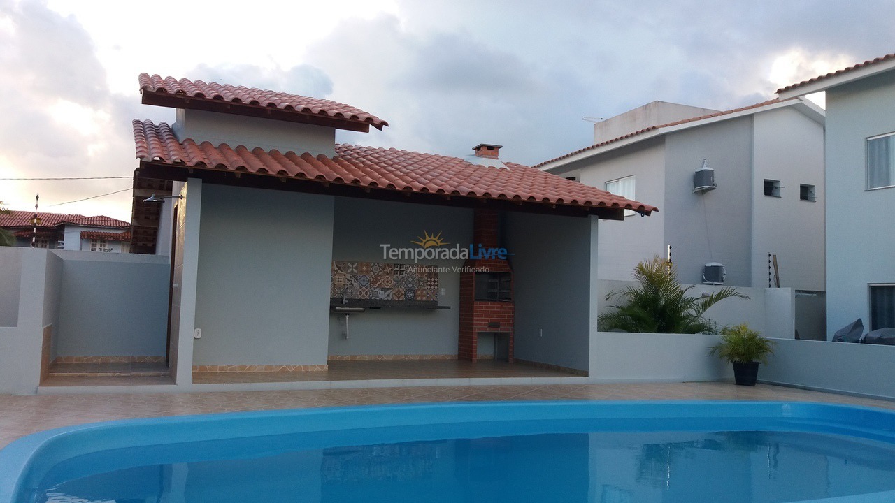 Apartamento para aluguel de temporada em Porto Seguro (Praia de Taperapuan)