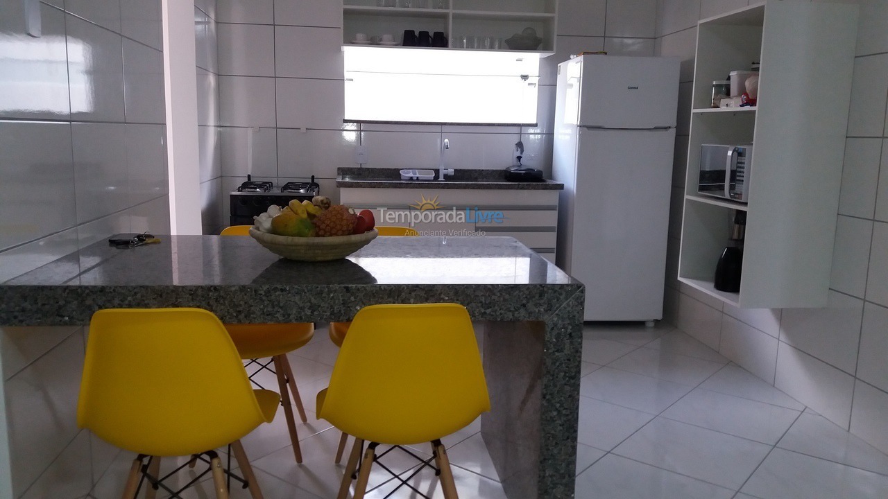 Apartamento para aluguel de temporada em Porto Seguro (Praia de Taperapuan)