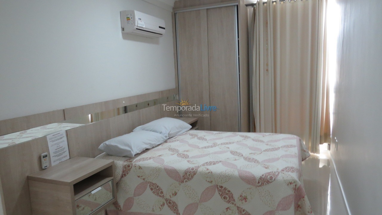 Apartamento para aluguel de temporada em Bombinhas (Praia de Bombas)