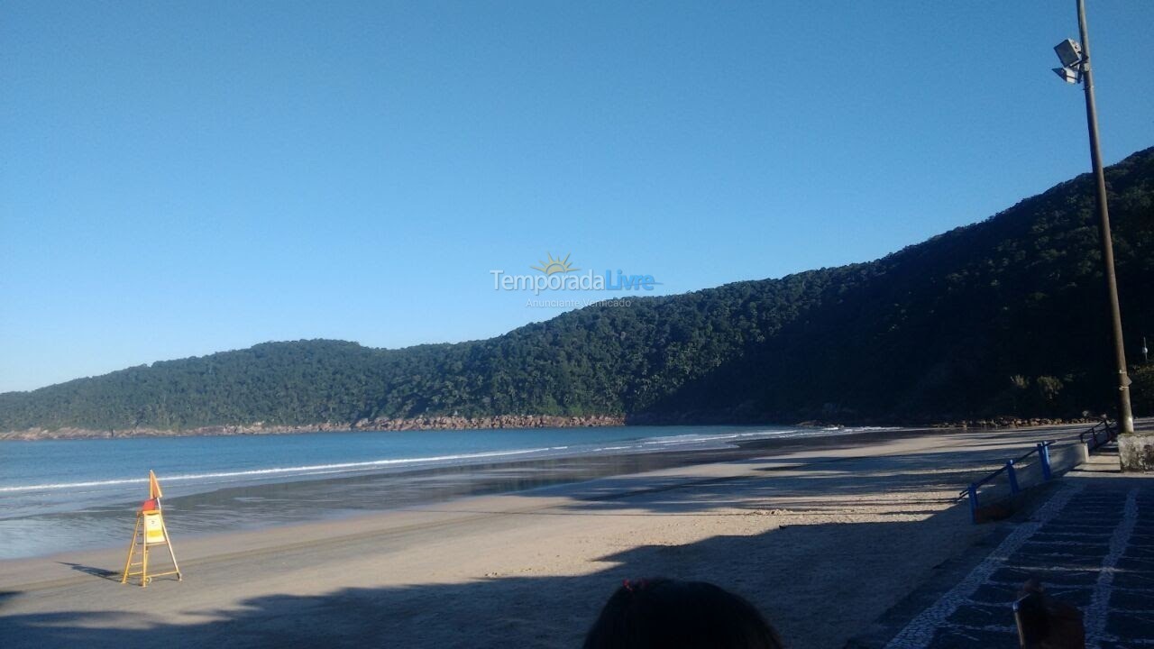 Casa para aluguel de temporada em Guarujá (Guaiúba)