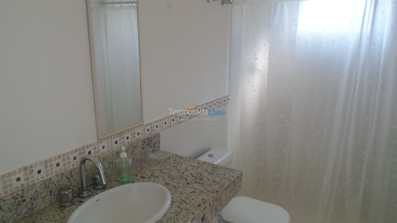 Casa para aluguel de temporada em Bertioga (Praia de Guaratuba)