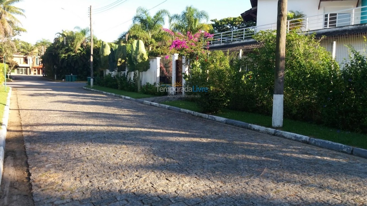 Casa para aluguel de temporada em Bertioga (Praia de Guaratuba)