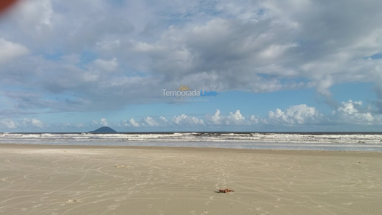 Casa para aluguel de temporada em Bertioga (Praia de Guaratuba)