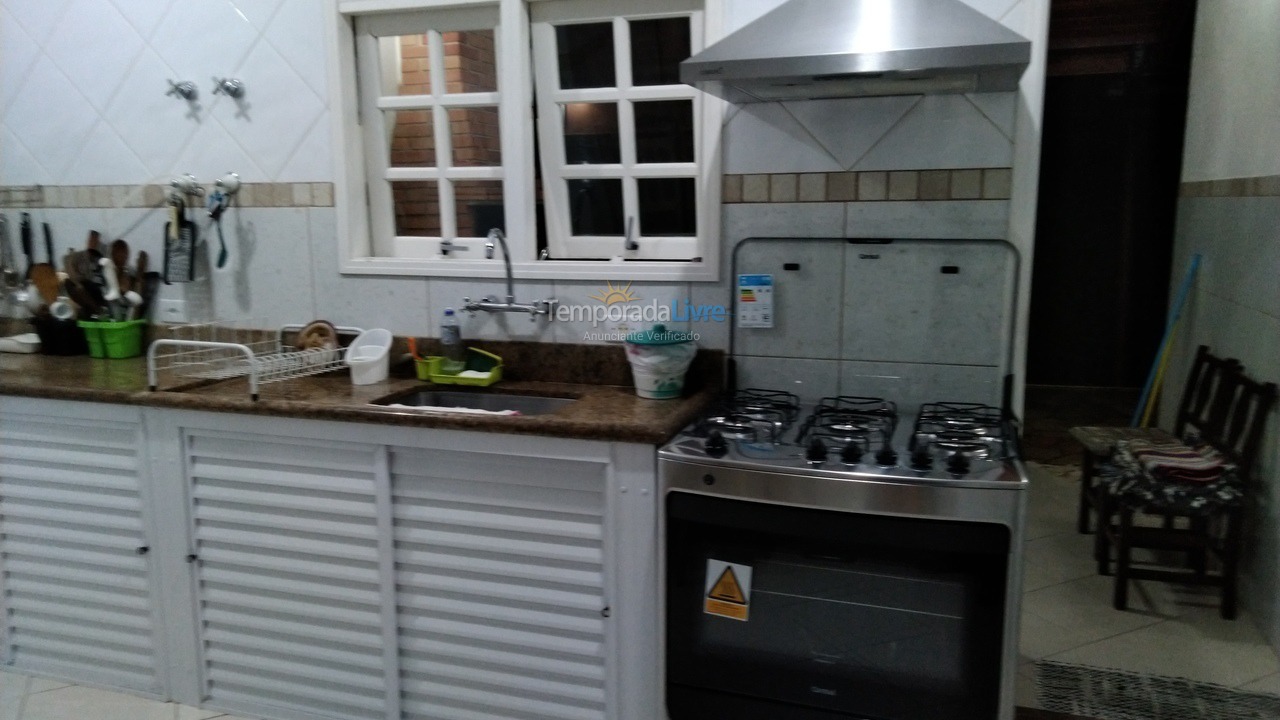 Casa para alquiler de vacaciones em Ubatuba (Condomínio Pedra Verde Domingas Dias)