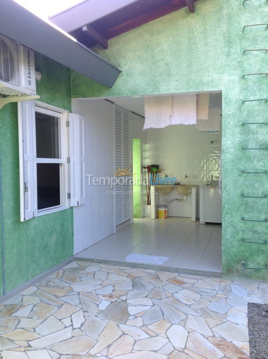 Casa para alquiler de vacaciones em Ubatuba (Condomínio Pedra Verde Domingas Dias)