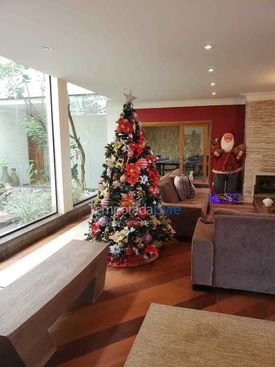 Chácara / sítio para aluguel de temporada em águas de São Pedro (Vertentes das águas)