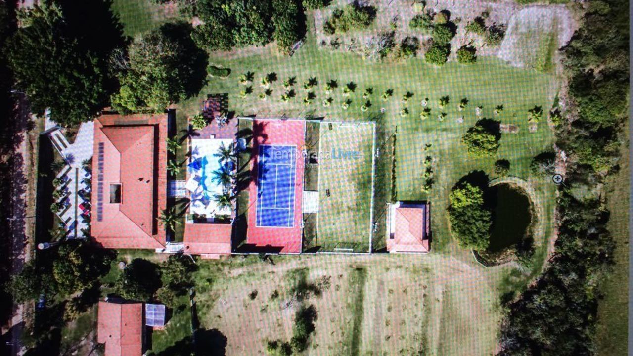 Chácara / sítio para aluguel de temporada em águas de São Pedro (Vertentes das águas)