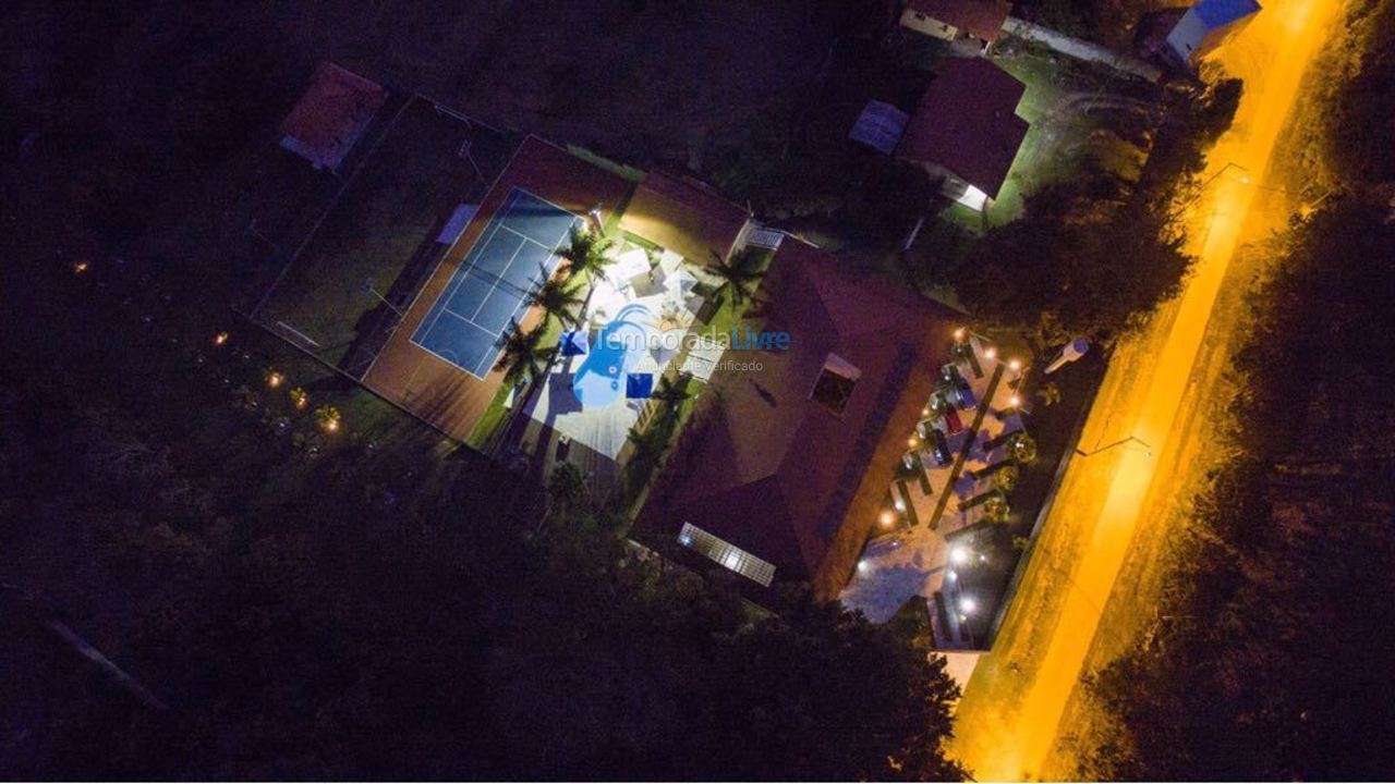 Chácara / sítio para aluguel de temporada em águas de São Pedro (Vertentes das águas)