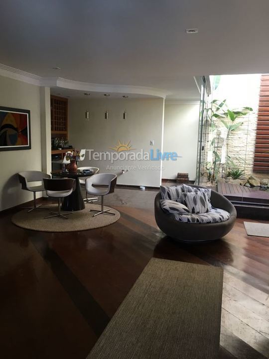 Chácara / sítio para aluguel de temporada em águas de São Pedro (Vertentes das águas)