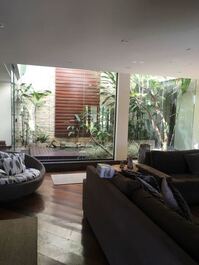 SÍTIO ALTO PADRÃO EM ÁGUAS DE SÃO PEDRO