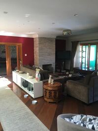 SÍTIO ALTO PADRÃO EM ÁGUAS DE SÃO PEDRO