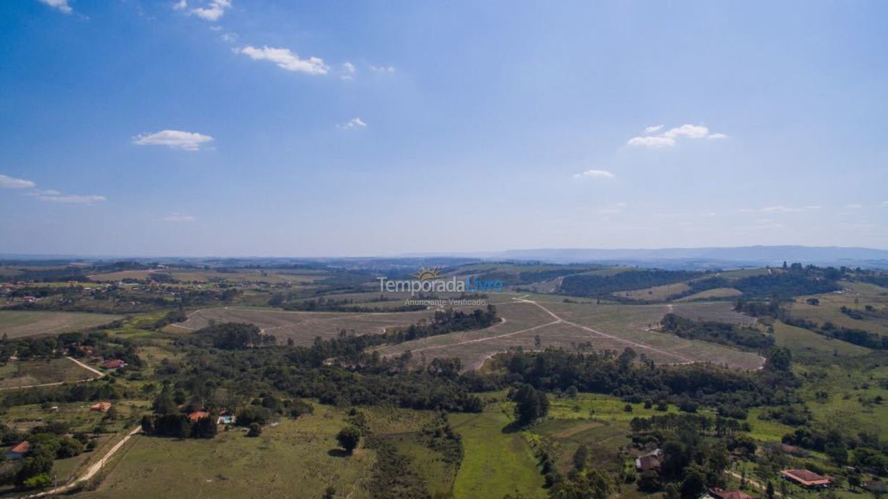 Chácara / sítio para aluguel de temporada em águas de São Pedro (Vertentes das águas)
