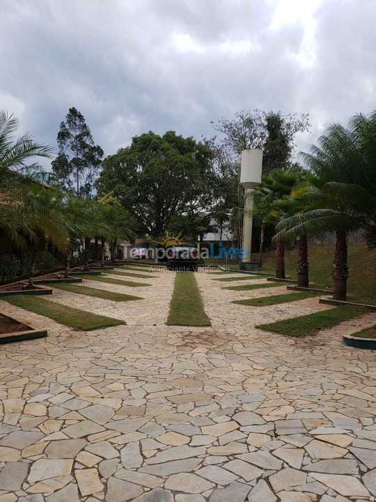 Chácara / sítio para aluguel de temporada em águas de São Pedro (Vertentes das águas)