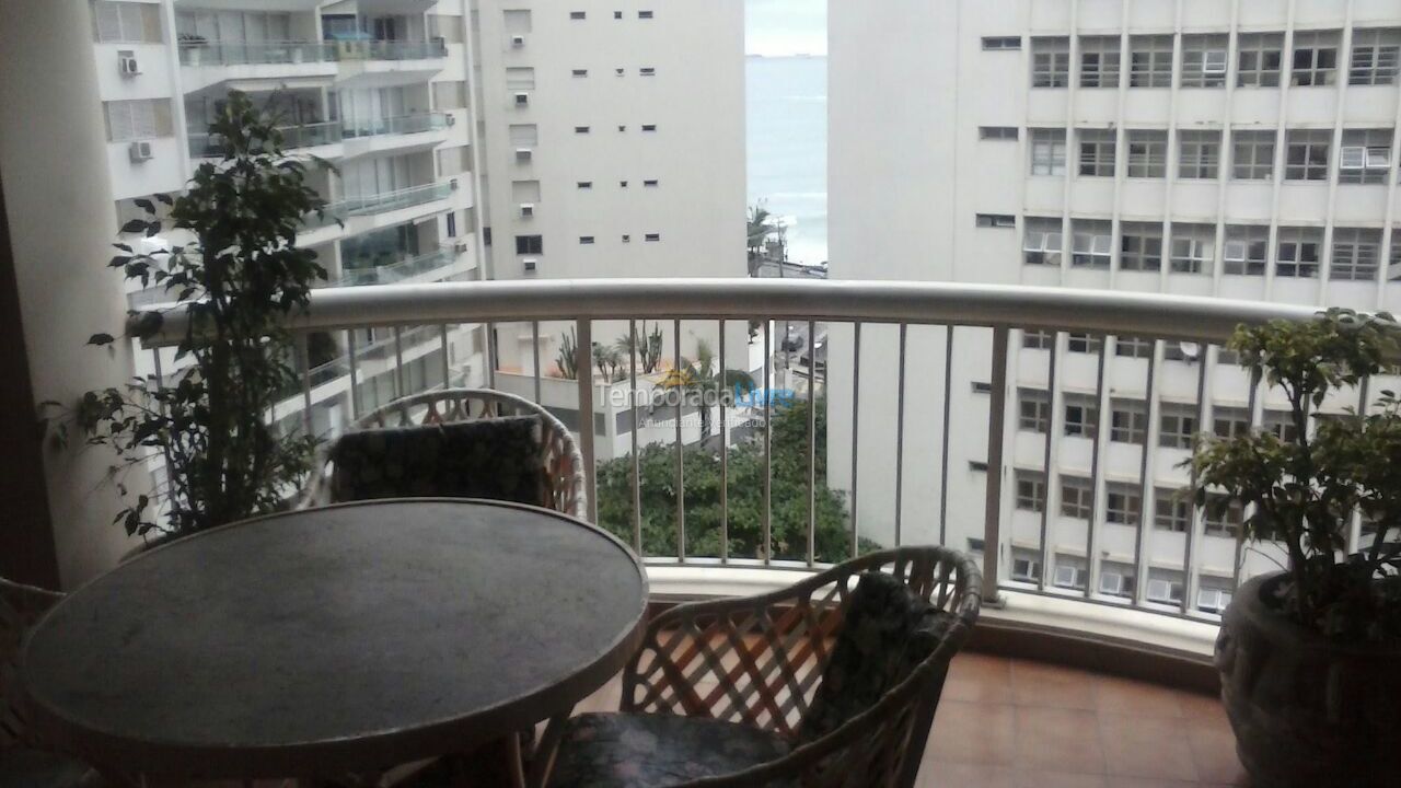 Apartamento para aluguel de temporada em Guarujá (Pitangueiras)