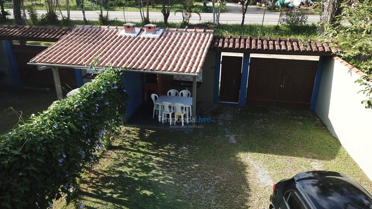 Casa para aluguel de temporada em Ubatuba (Enseada)