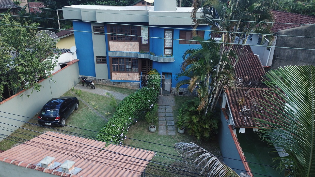 Casa para aluguel de temporada em Ubatuba (Enseada)