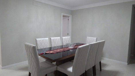 APARTAMENTO NA MELHOR PARTE DA PRAIA DOS INGLESES