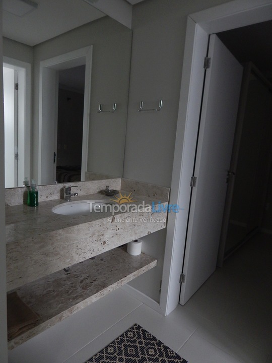 Apartamento para aluguel de temporada em Florianopolis (Praia dos Ingleses)