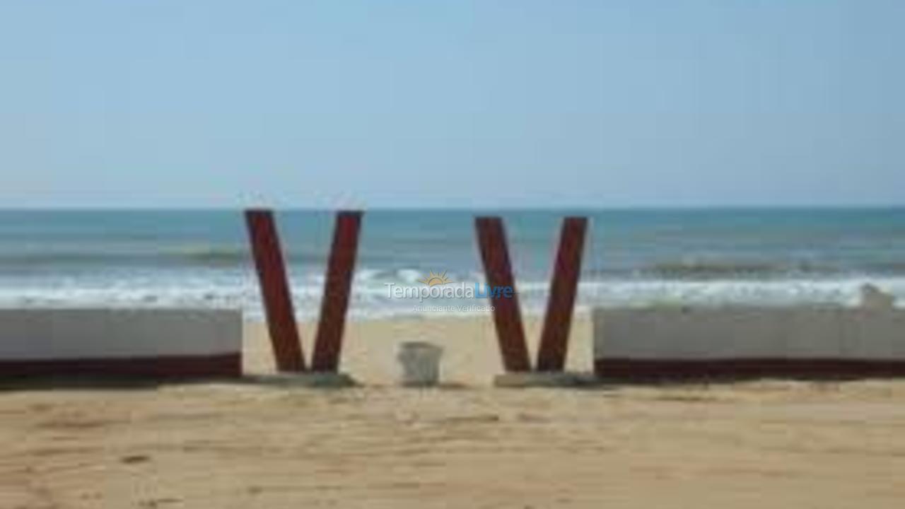 Casa para alquiler de vacaciones em Cabo Frio (Unamar)