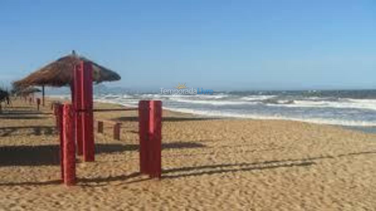 Casa para alquiler de vacaciones em Cabo Frio (Unamar)