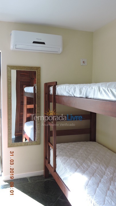 Casa para aluguel de temporada em Ubatuba (Praia das Toninhas)