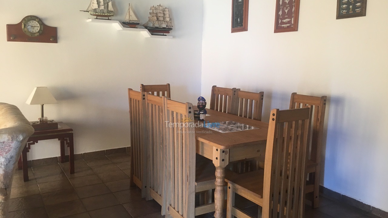 Casa para aluguel de temporada em São Sebastião (Praia deserta)