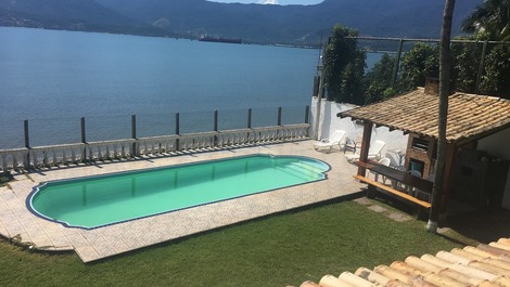 Casa para alugar em São Sebastião - Praia deserta