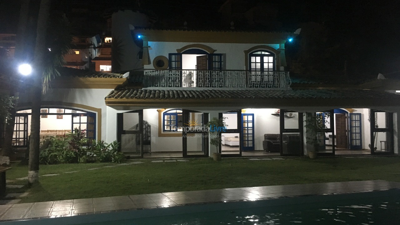 Casa para aluguel de temporada em São Sebastião (Praia deserta)