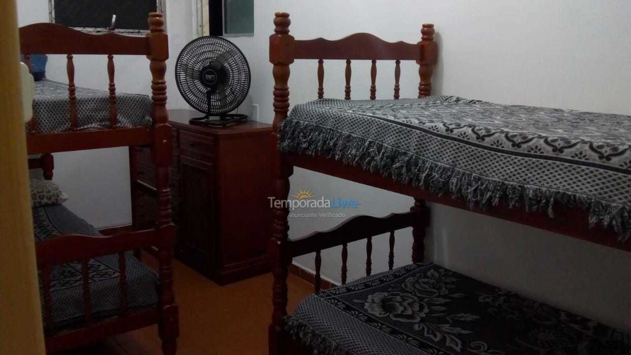 Apartamento para aluguel de temporada em Praia Grande (Aviação)