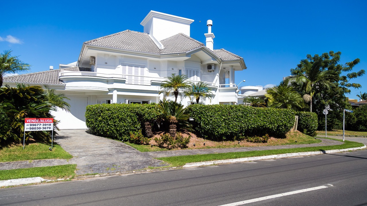 Casa para aluguel de temporada em Florianopolis (Jurerê Internacional)