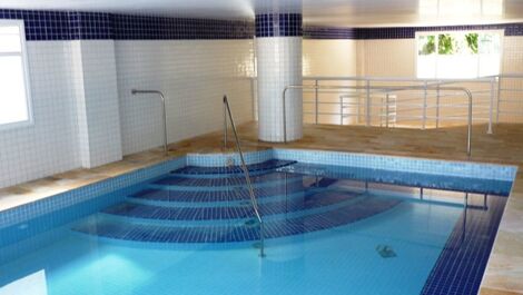 Piscina coberta e Aquecida 