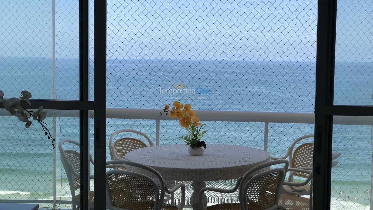 Apartamento para aluguel de temporada em Guarujá (Pitangueiras)