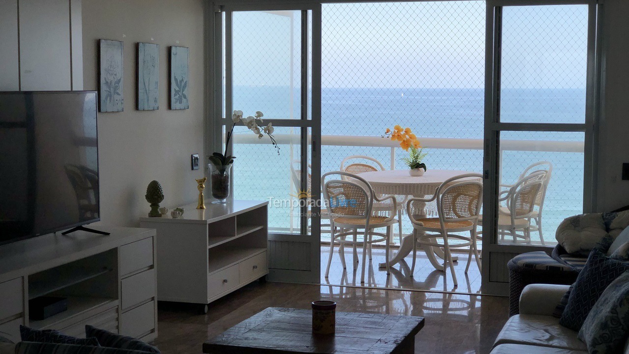 Apartamento para aluguel de temporada em Guarujá (Pitangueiras)