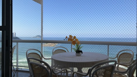 Apartment for rent in Guarujá - Pitangueiras
