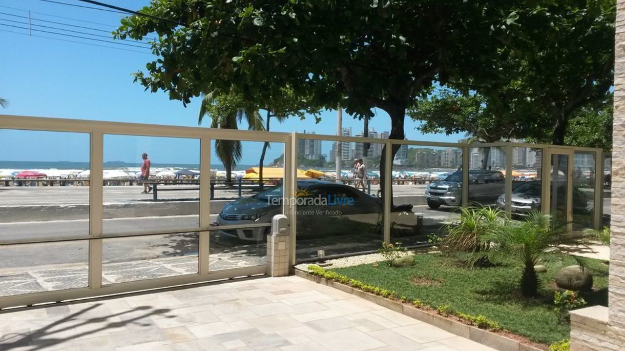 Apartamento para aluguel de temporada em Guarujá (Pitangueiras)