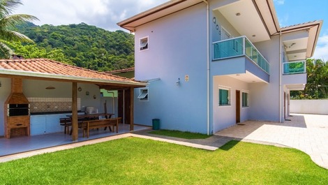 Churrasqueira comunitária