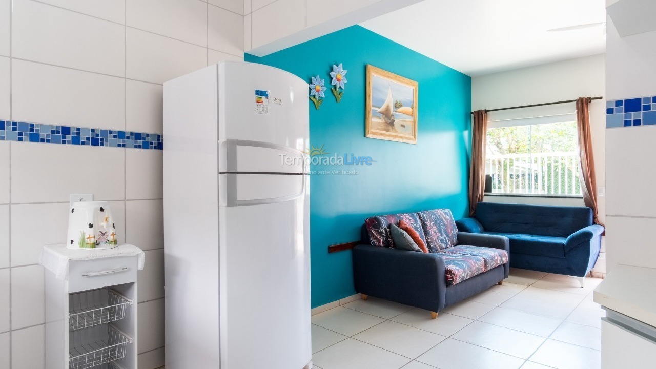 Apartamento para aluguel de temporada em Ubatuba (Praia das Toninhas)