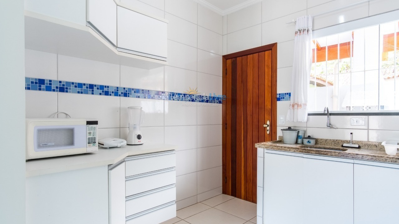 Apartamento para aluguel de temporada em Ubatuba (Praia das Toninhas)