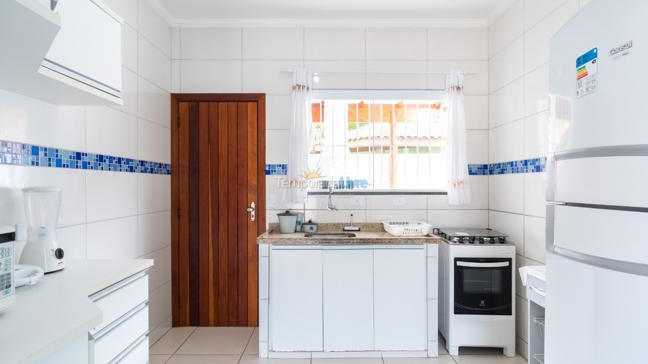 Apartamento para aluguel de temporada em Ubatuba (Praia das Toninhas)